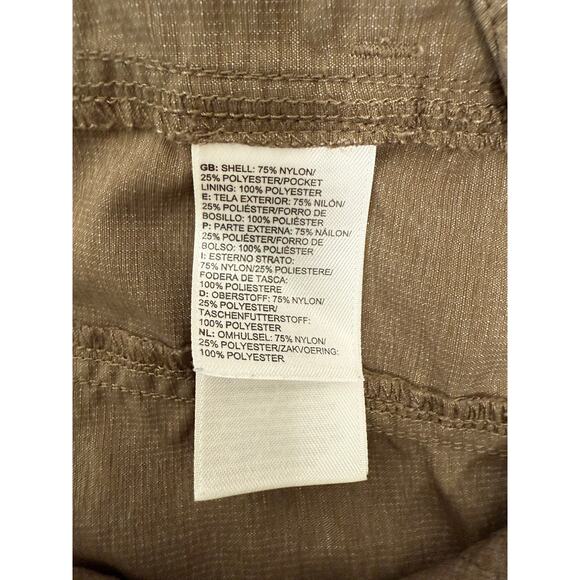 The North Face Women's Shorts Size 12 - Picture 5 of 5